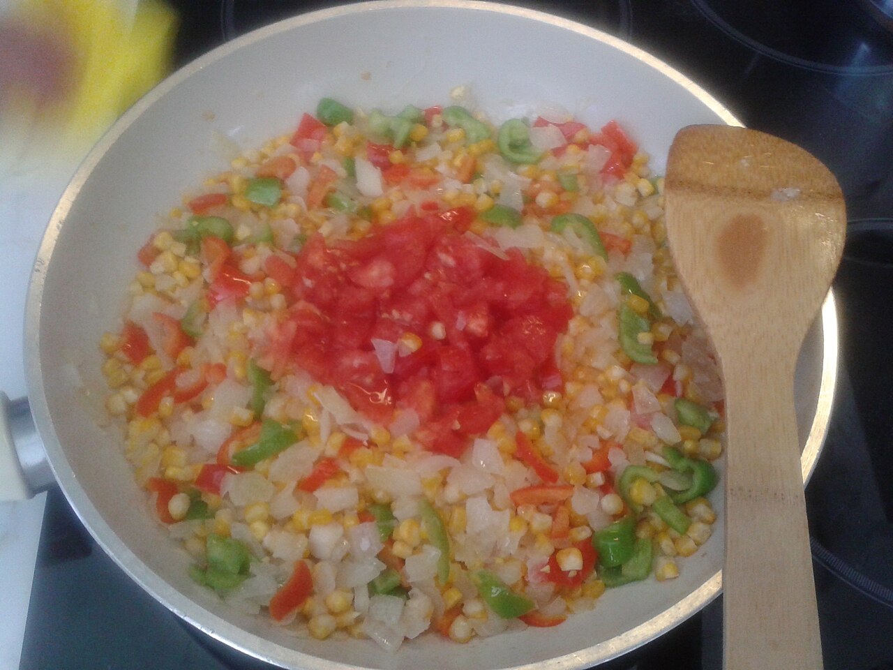 Cómo hacer un sofrito en condiciones, la base de casi todo